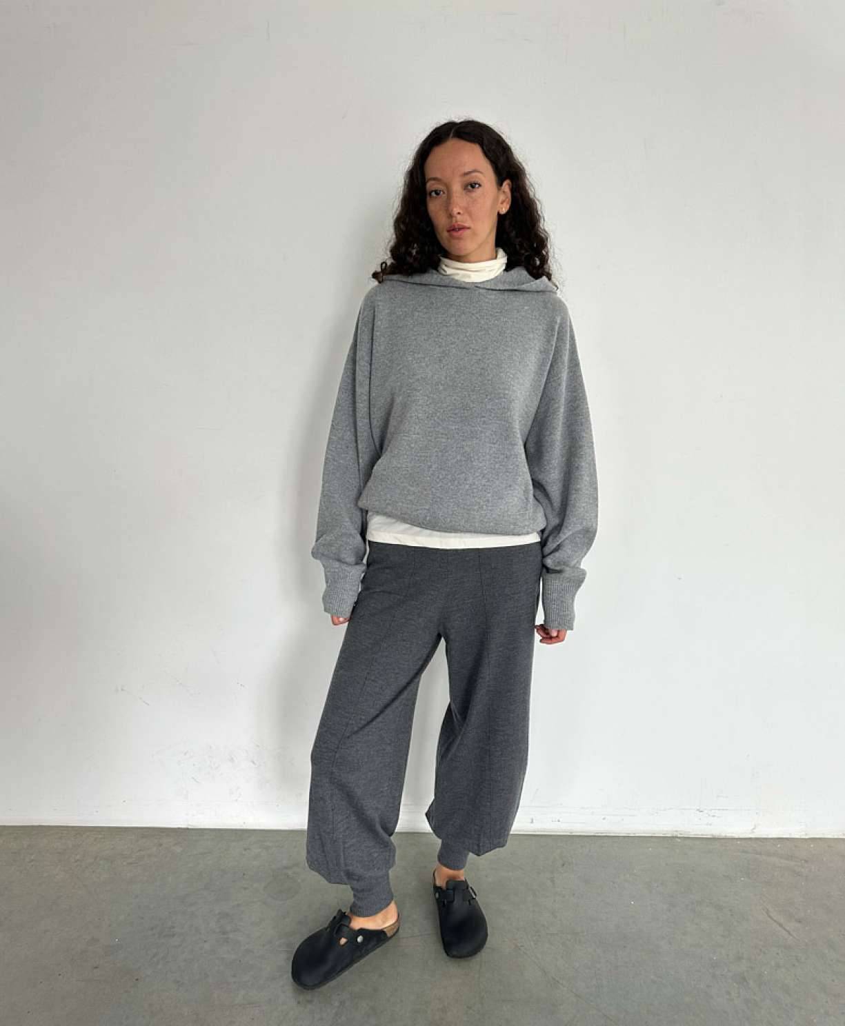 Джемпер "Тибетское солнце" (серый)