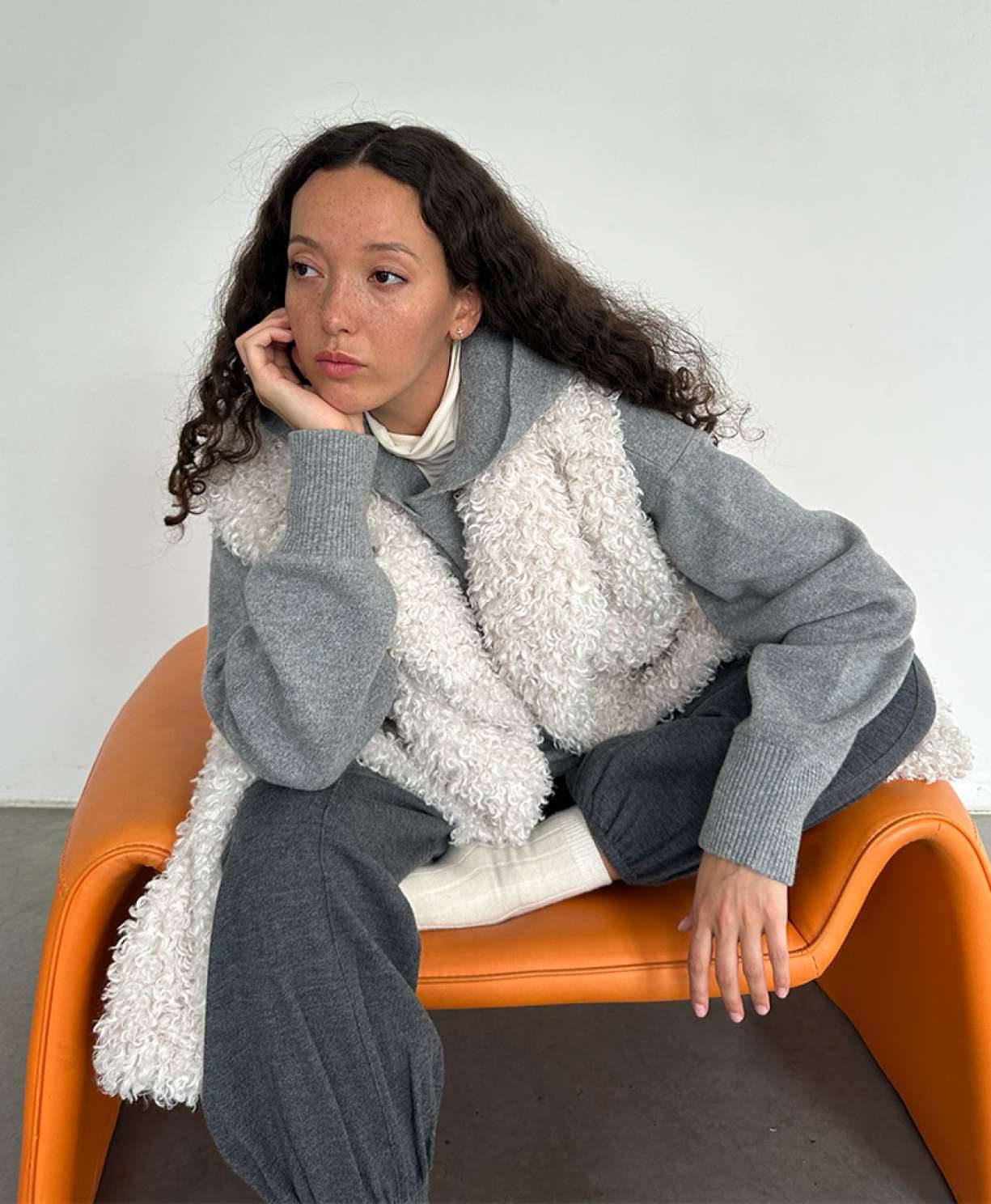 Пальто (жилет) "Лилья" (молочный)